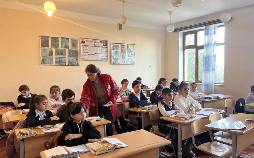 Şagirdlərə mina təlimi keçirildi - FOTOLAR