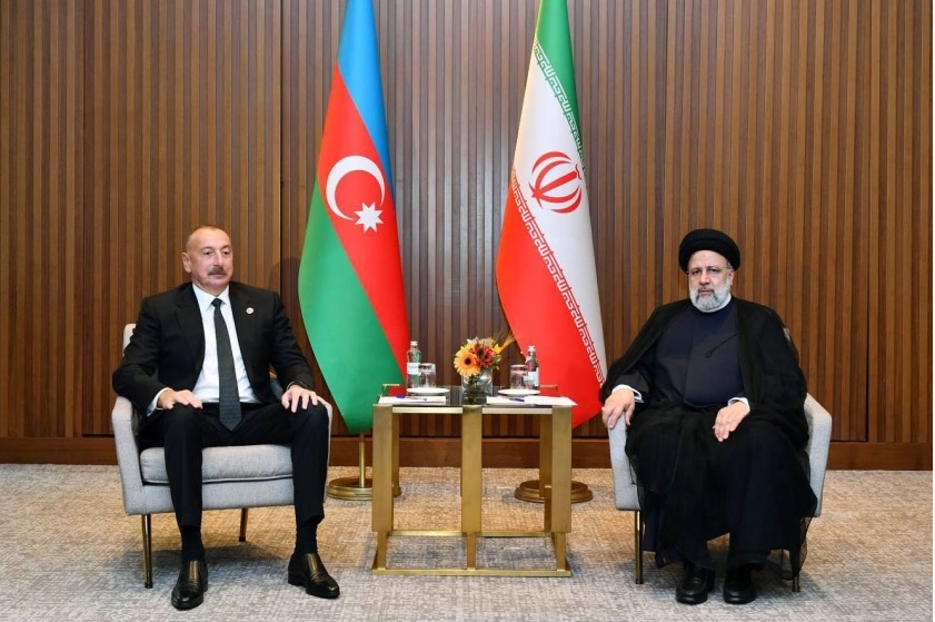 İbrahim Rəisi İlham Əliyevə zəng etdi