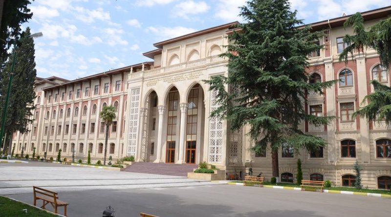 Gəncədə dekan saxlanıldı
