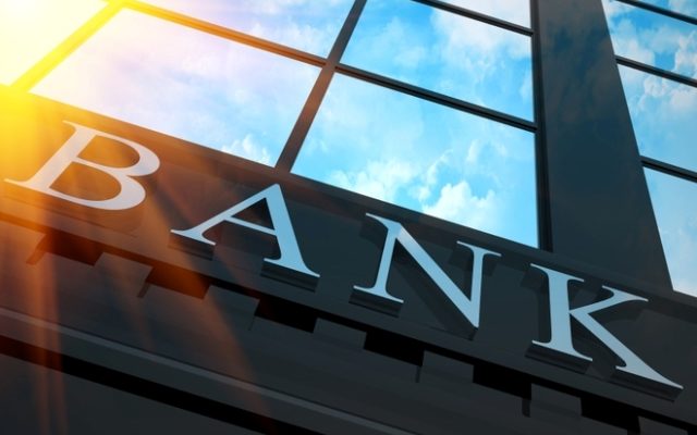 4 bankın əmlakı hərraca çıxarılacaq