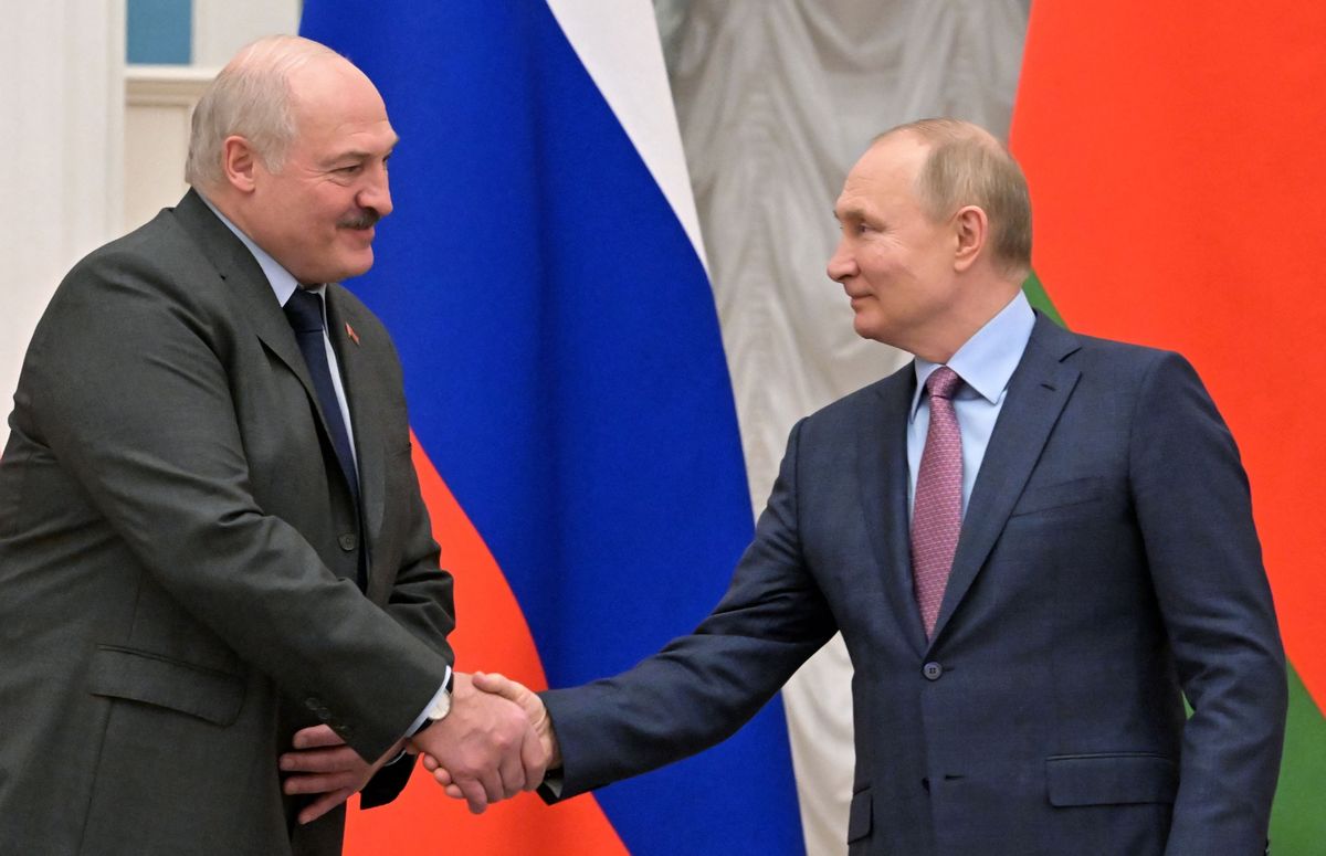 Putin Lukaşenko ilə təkbətək görüşməyə razılaşdı