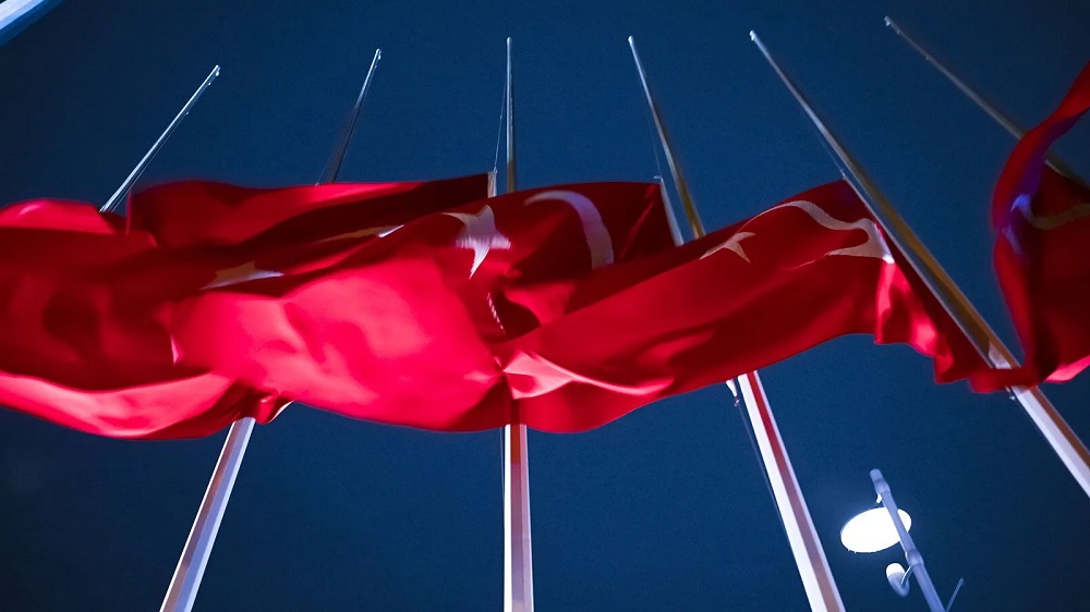 Qardaş ölkə yasda: bayraqlar endirildi - FOTO
