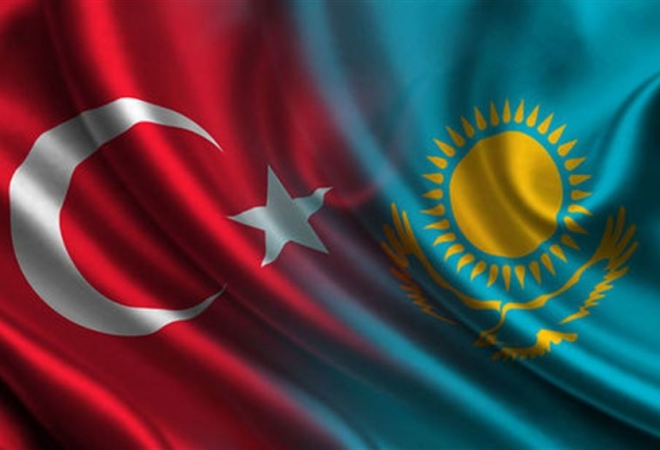 Qazaxıstan Türkiyəyə xilasedicilər göndərdi