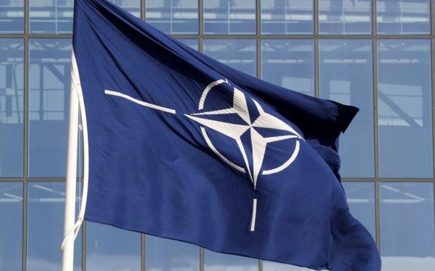 NATO-da Türkiyəyə görə bayraqlar endirildi