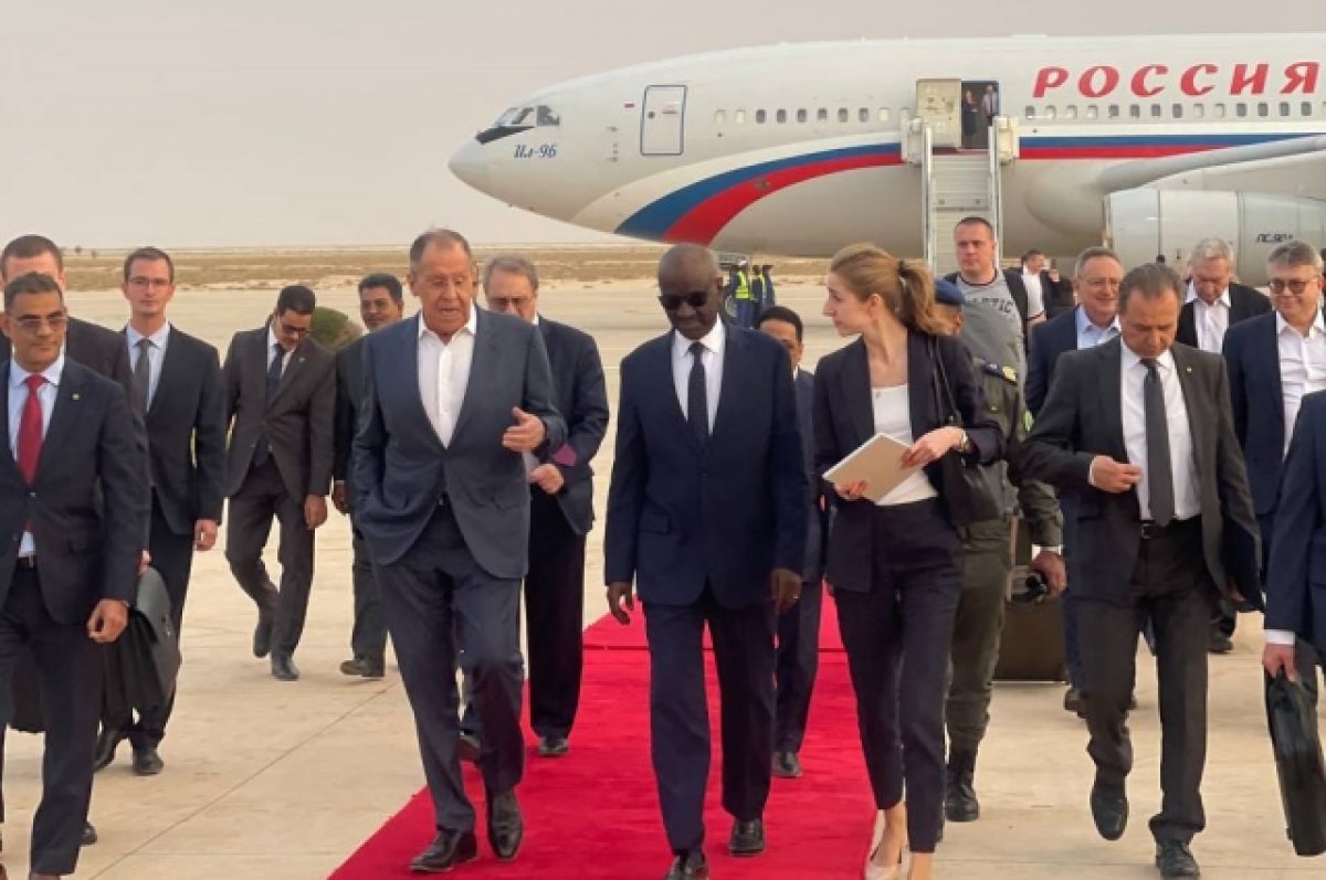 Lavrov bu ölkəyə ilk dəfə səfər edib