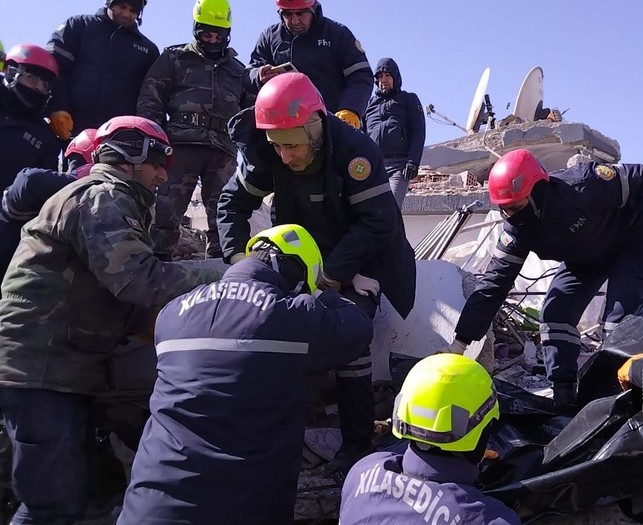 Xilasedicilərimiz dağıntılar altından qadının meyitini çıxardı