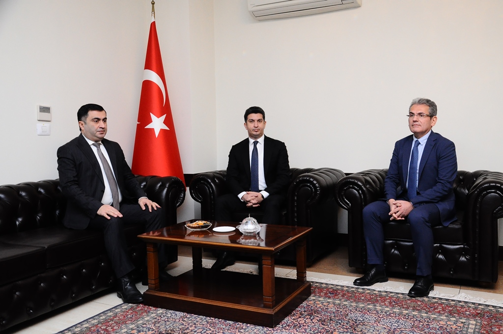 Naftalan humanitar yardım kampaniyasına qoşulub