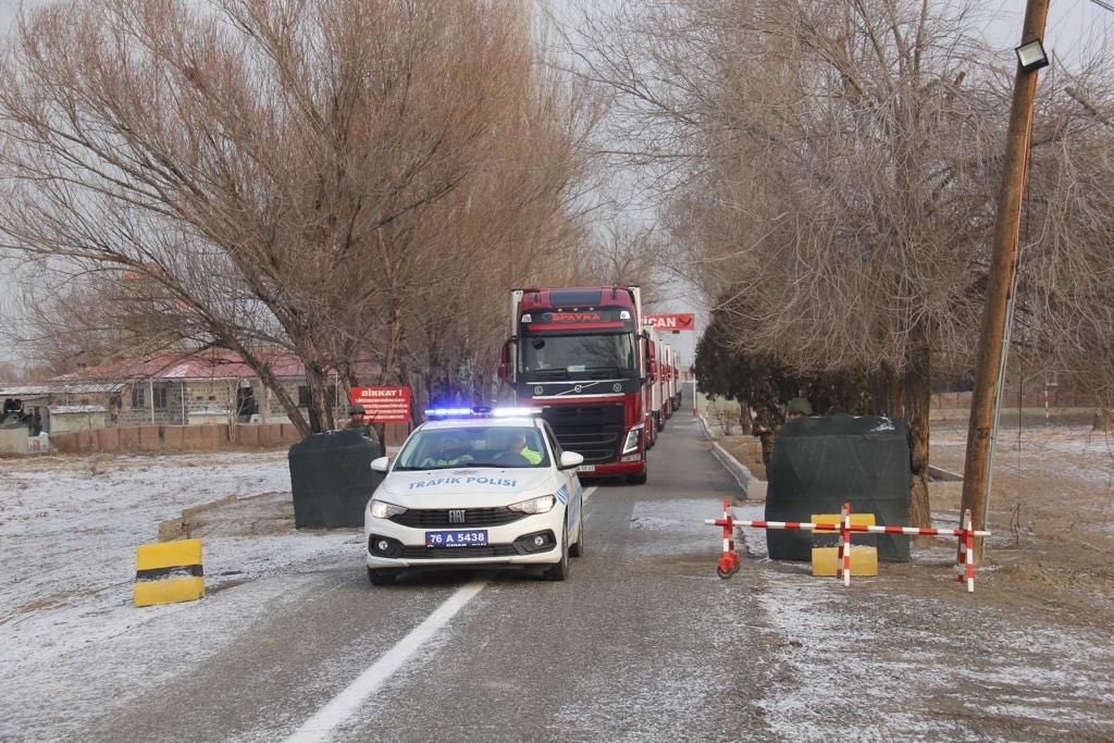 Zəlzələyə görə Ermənistanla sərhəd açıldı - 35 il sonra 