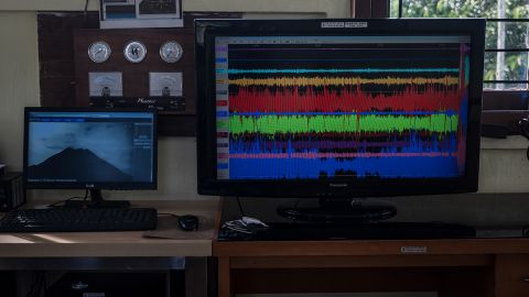 Gürcüstan 24 saatda 4 dəfə silkələndi 