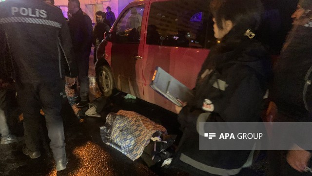 Yanan “Mercedes”i söndürmək istəyən sürücü öldü