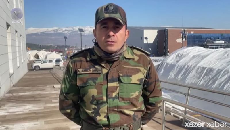 “Oğlu anasının meyitini gözləyirdi, biz sağ çıxardıq” - FHN zabiti (VİDEO)