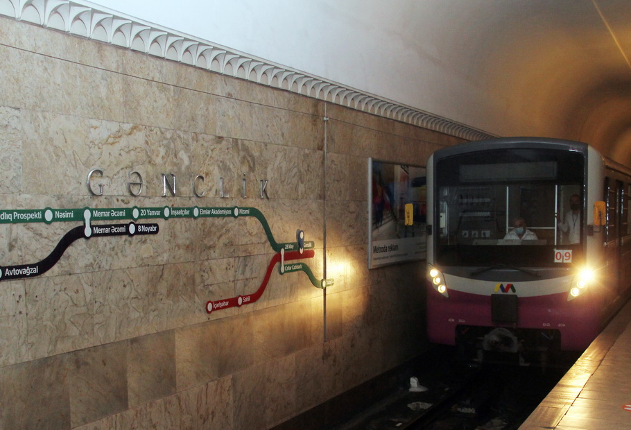 Metronun 3 stansiyada iş vaxtı uzadılacaq
