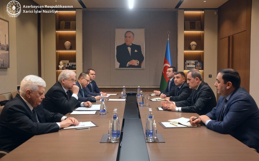 Ceyhun Bayramov Xovayevlə Laçın yolunu müzakirə etdi 