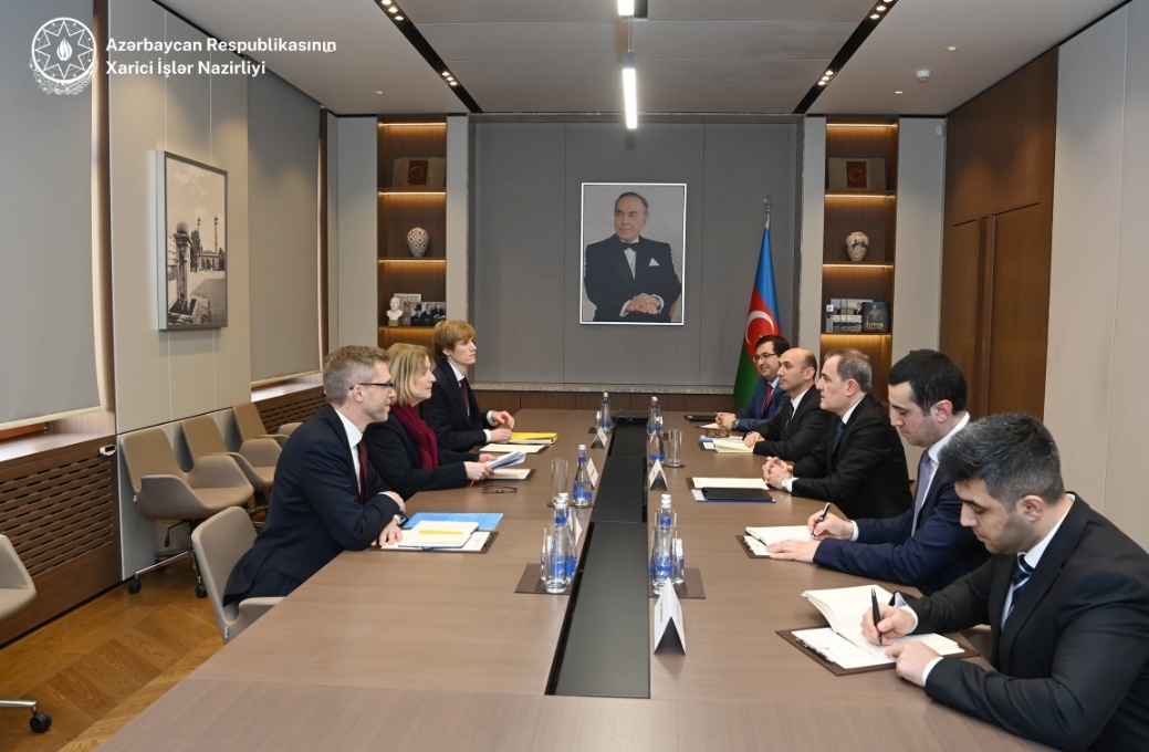 Ceyhun Bayramov Aİ səfiri ilə Laçın yolunu müzakirə etdi 
