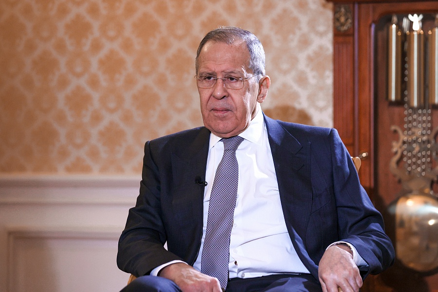 Lavrov Azərbaycana GƏLİR