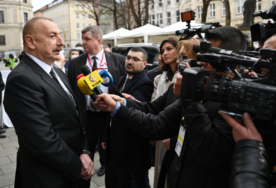 İlham Əliyev: Hər hansı blokadadan söhbət gedə bilməz