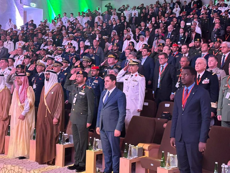 Ermənistanın müdafiə naziri BƏƏ-yə niyə gedib?