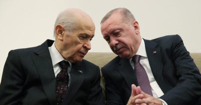Ərdoğan və Bağçalı zəlzələni belə hiss etdi - VİDEO