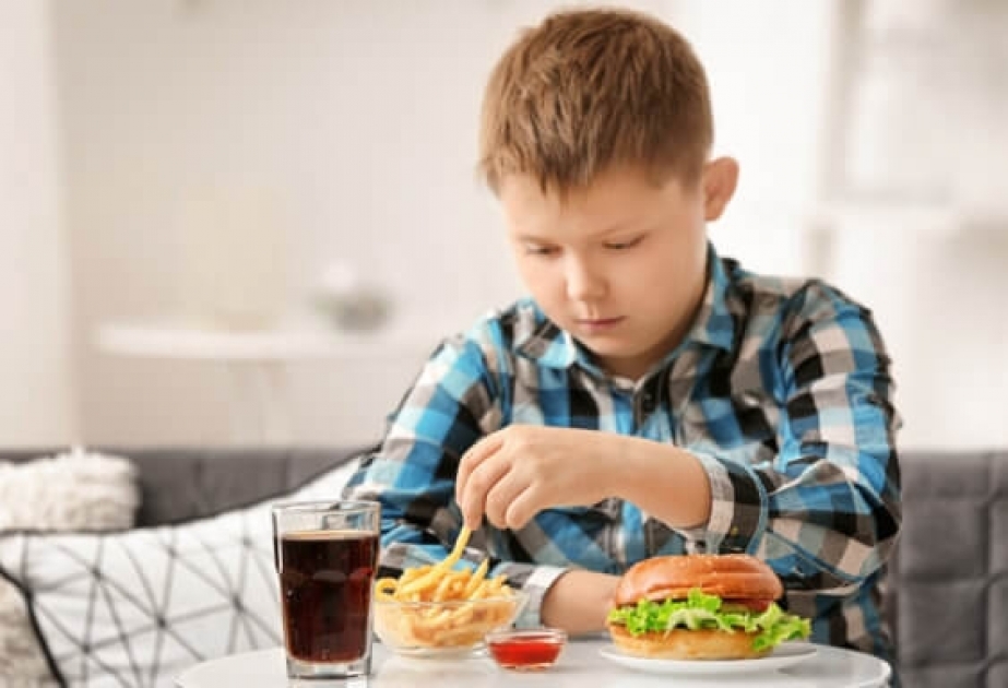 Dünyada hər 5 uşağın birində düzgün qidalanmama problemi var