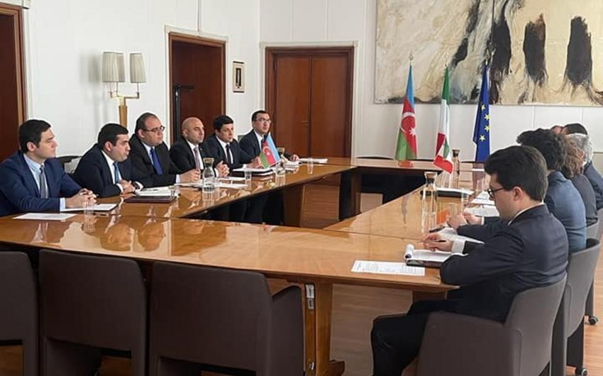 İtaliya və Azərbaycan arasında məsləhətləşmə