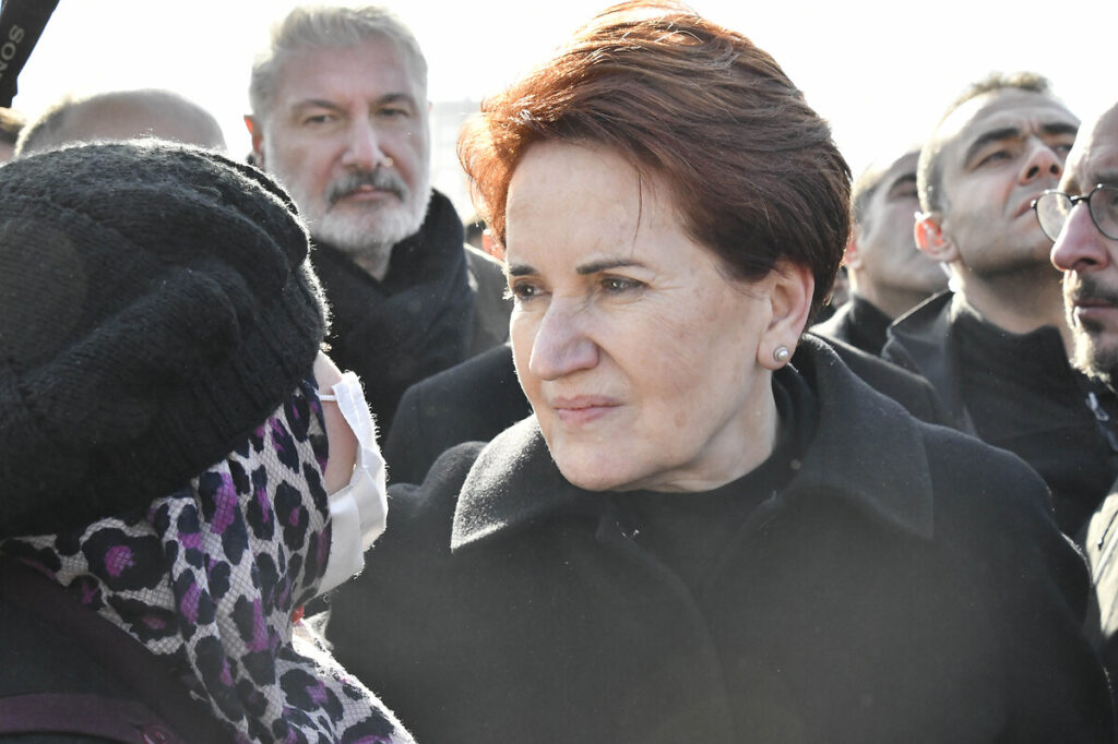 Xalq harada durursa, mən də oradayam - Akşenerdən seçki açıqlaması
