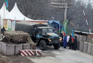 67 maşın Laçın yolundan keçib