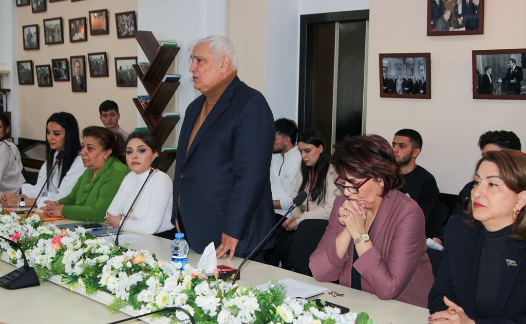 ADU-da Xocalı faciəsi qurbanları anılıb - FOTOLAR