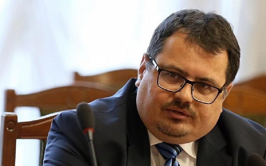 Peter Mixalko Xocalıda yaxınlarını itirənlərə başsağlığı verdi