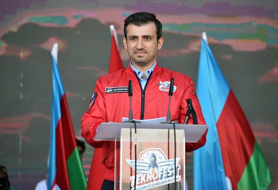 Selçuk Bayraktar Xocalı qurbanlarını ANDI