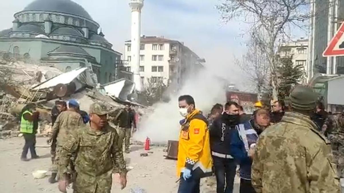 Malatyada ZƏLZƏLƏ: Ölənlərin sayı artdı - YENİLƏNİB
