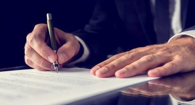 Fəxri adların verilməsi meyarları dəyişməlidir - Deputatlardan REAKSİYA