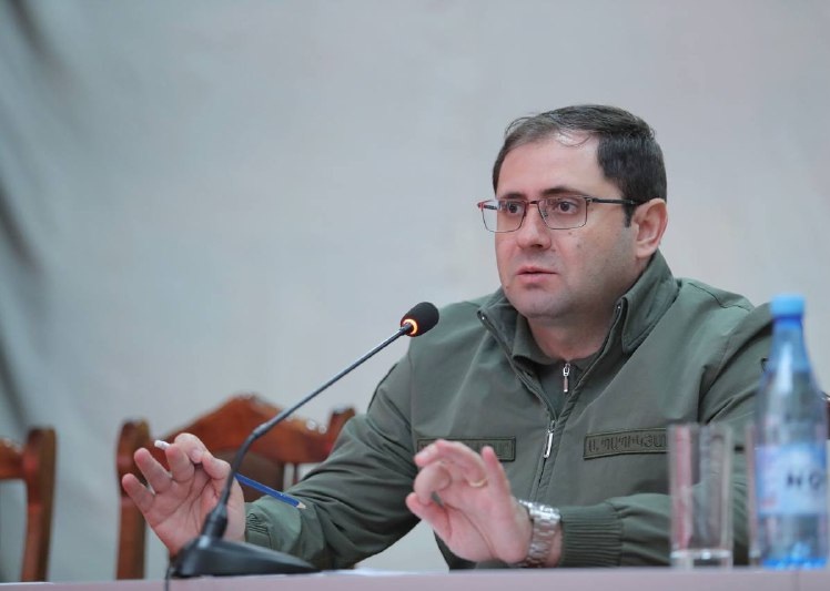 Müdafiə naziri: Orduda “dedovşina”ya son qoyulmalıdır - FOTO