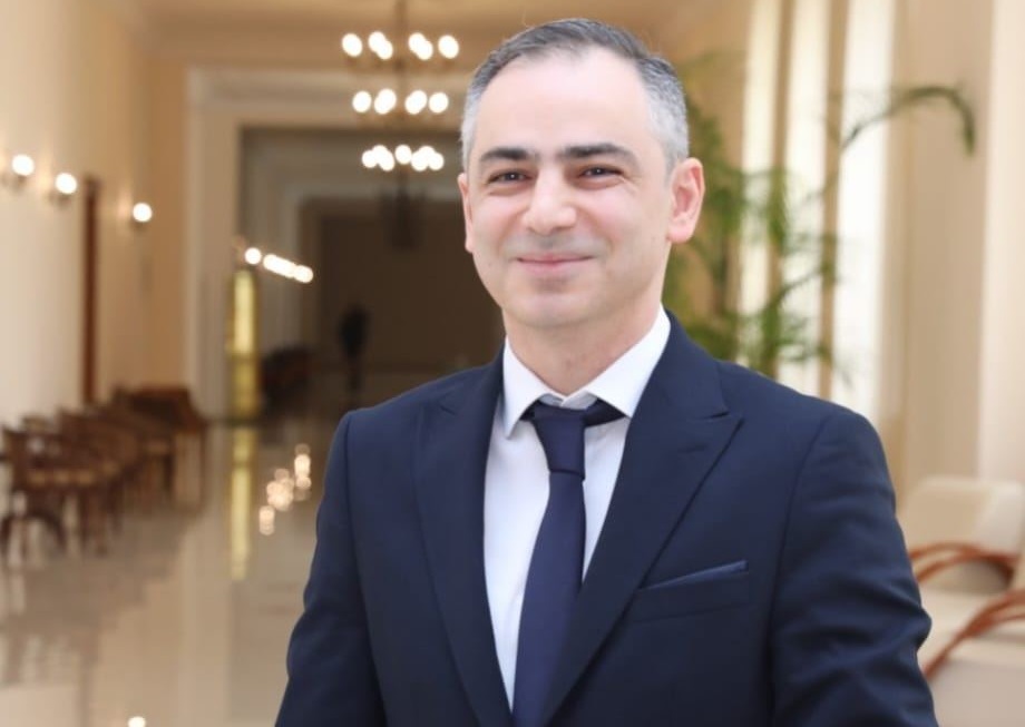 Pediatriya İnstitutuna yeni direktor təyin edildi