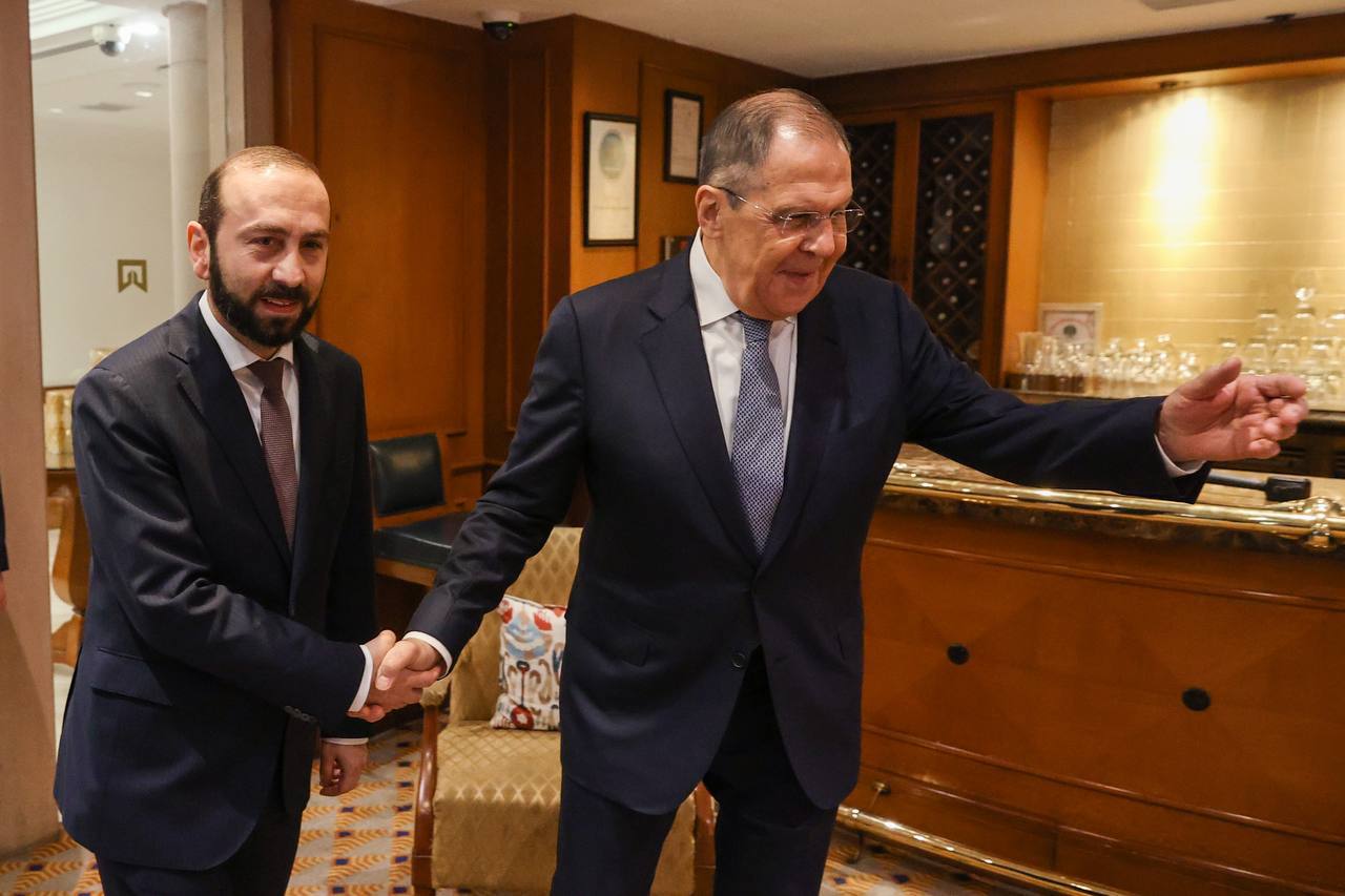 Lavrov Hindistanda Mirzoyanla görüşdü - FOTO