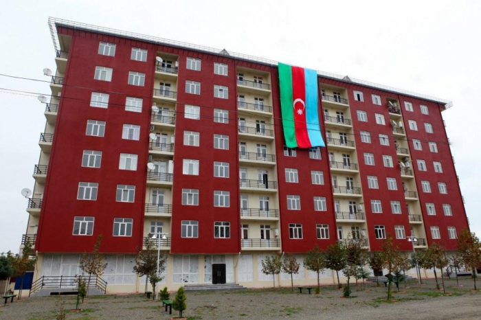 Hərbçilərə verilən kirayə pulu artırılmalıdır - TƏKLİF