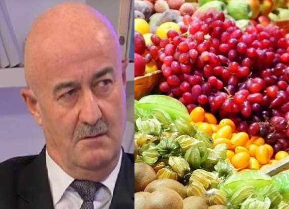 Deputat küçədə meyvə-tərəvəz satan şəxsi TUTDURDU