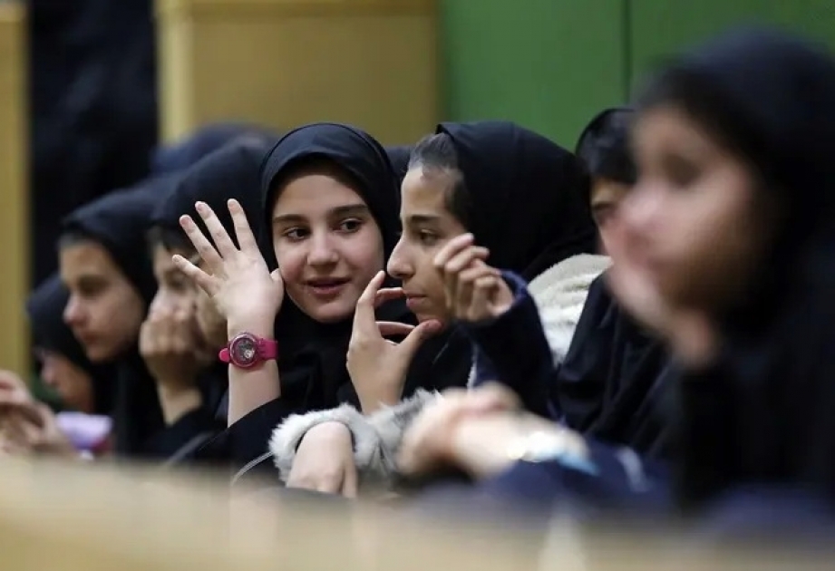 İranda qızları kimlər ZƏHƏRLƏYİR...