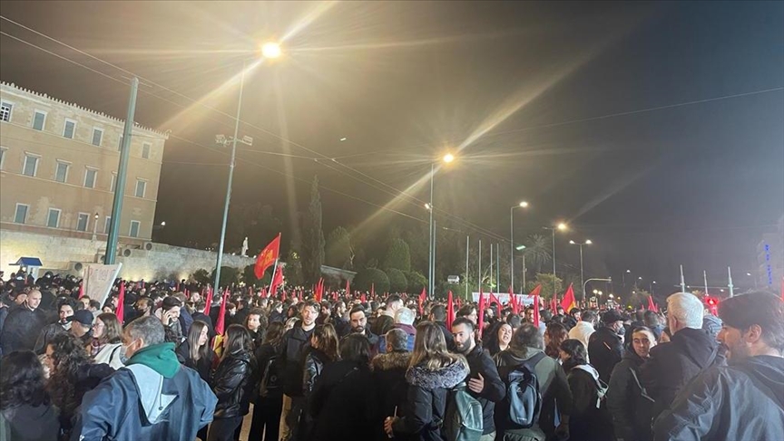 Yunanıstanda etirazlar baş qaldırdı - YENİLƏNİB