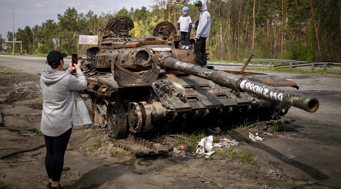 Britaniya kəşfiyyatı: Rusiya 60 illik tankları istifadə edir