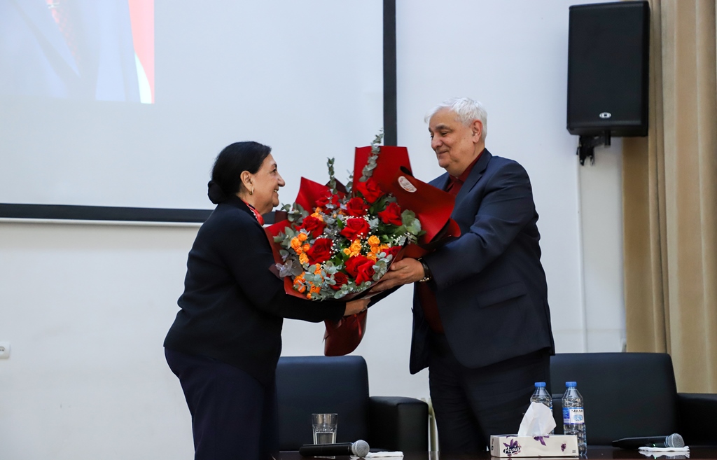 Professor Dilarə Seyidzadə ilə görüş keçirildi - FOTOLAR