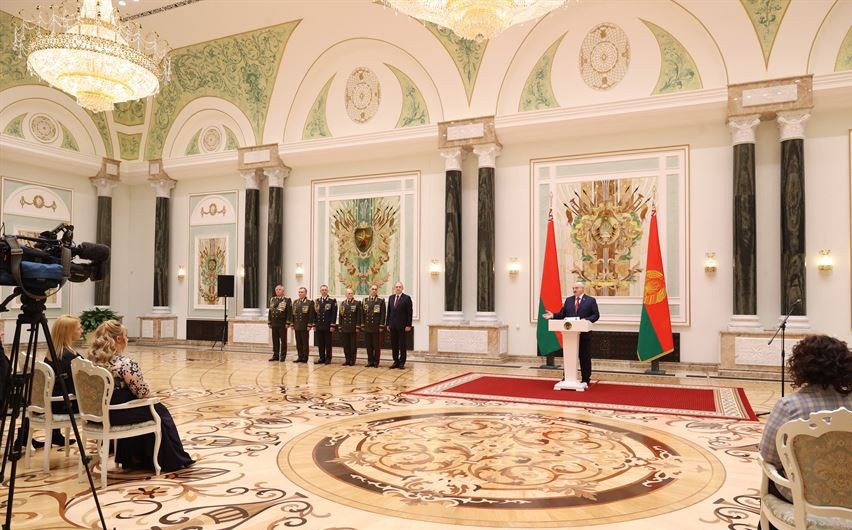 Lukaşenko Belarusda rus təyyarəsinə hücumdan DANIŞDI