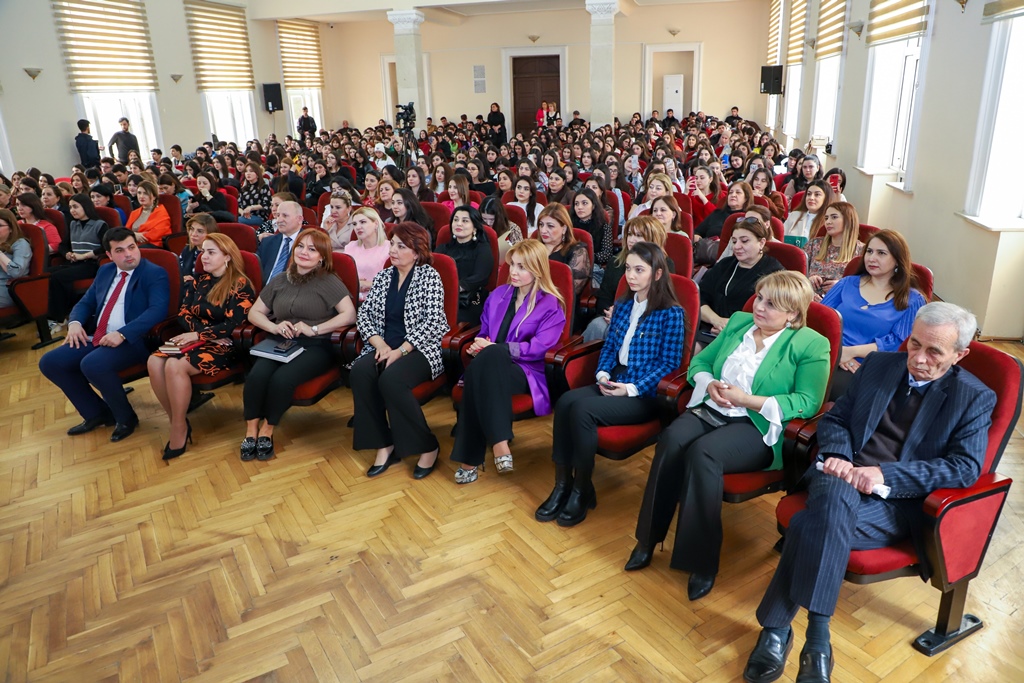 ADU-da 8 Mart Beynəlxalq Qadınlar Günü qeyd edilib - FOTO