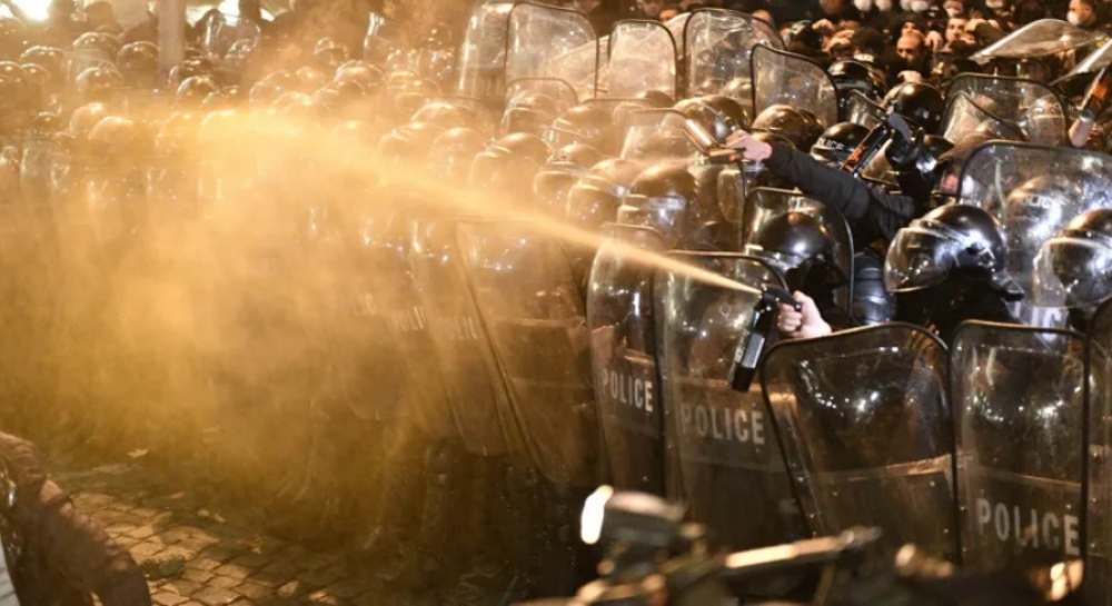 Tbilisidə polislə etirazçılar arasında qarşıdurma - YENİLƏNİB