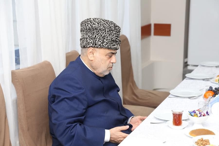 Allahşükür Paşazadə Hacı Şahin üçün ehsan verdi - FOTOLAR