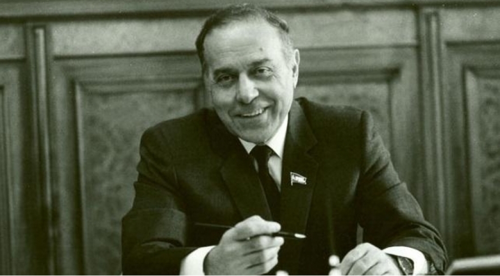 Mən Heydər Əliyev məktəbində necə dərs aldım