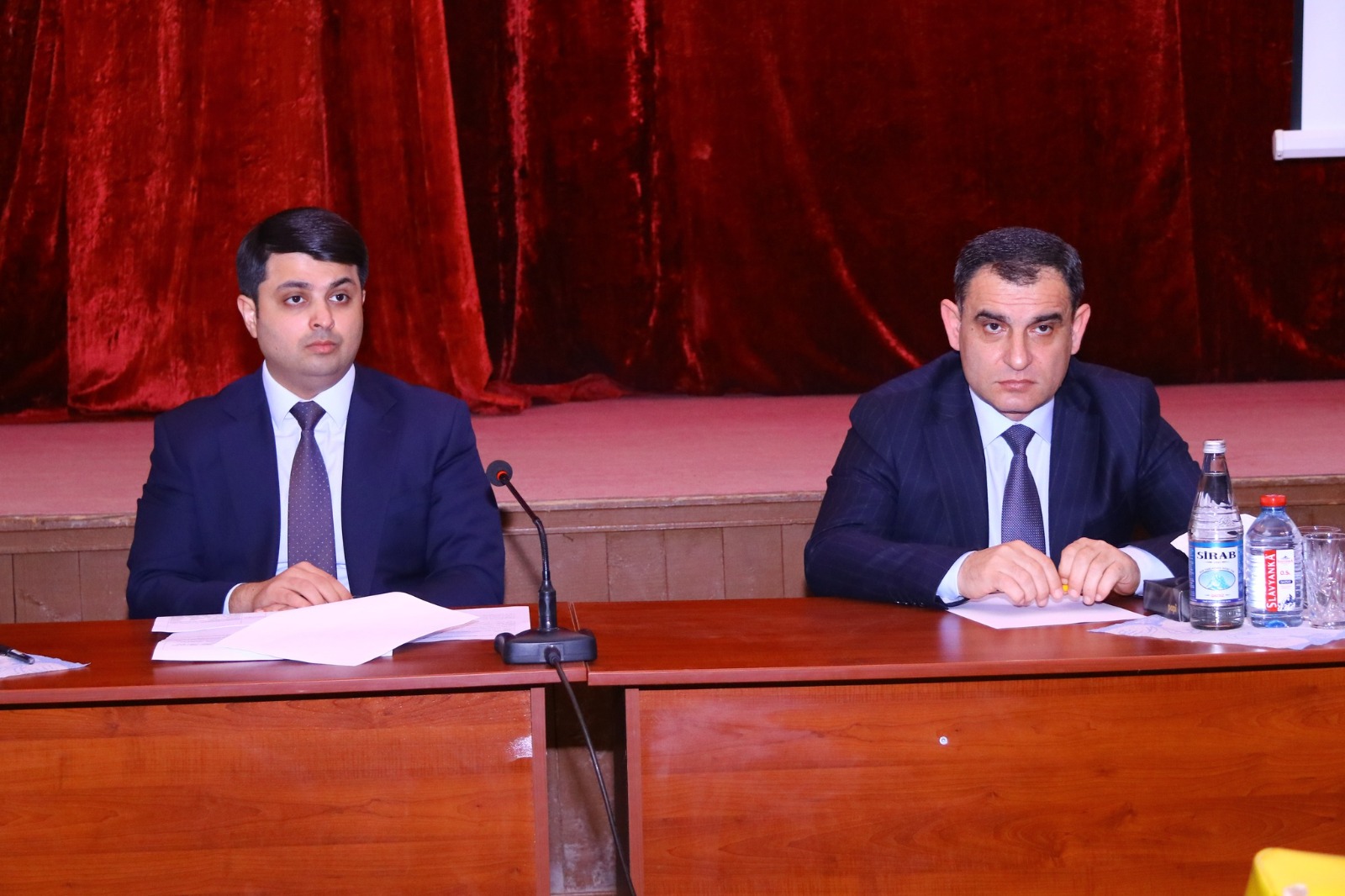 Neftçalanın icra başçısı vətəndaşların problemlərini dinləyib