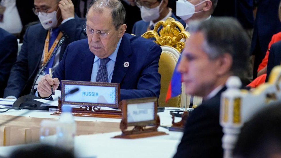 Blinkenlə təmaslar konstruktiv idi, amma Kiyevlə... - Lavrov
