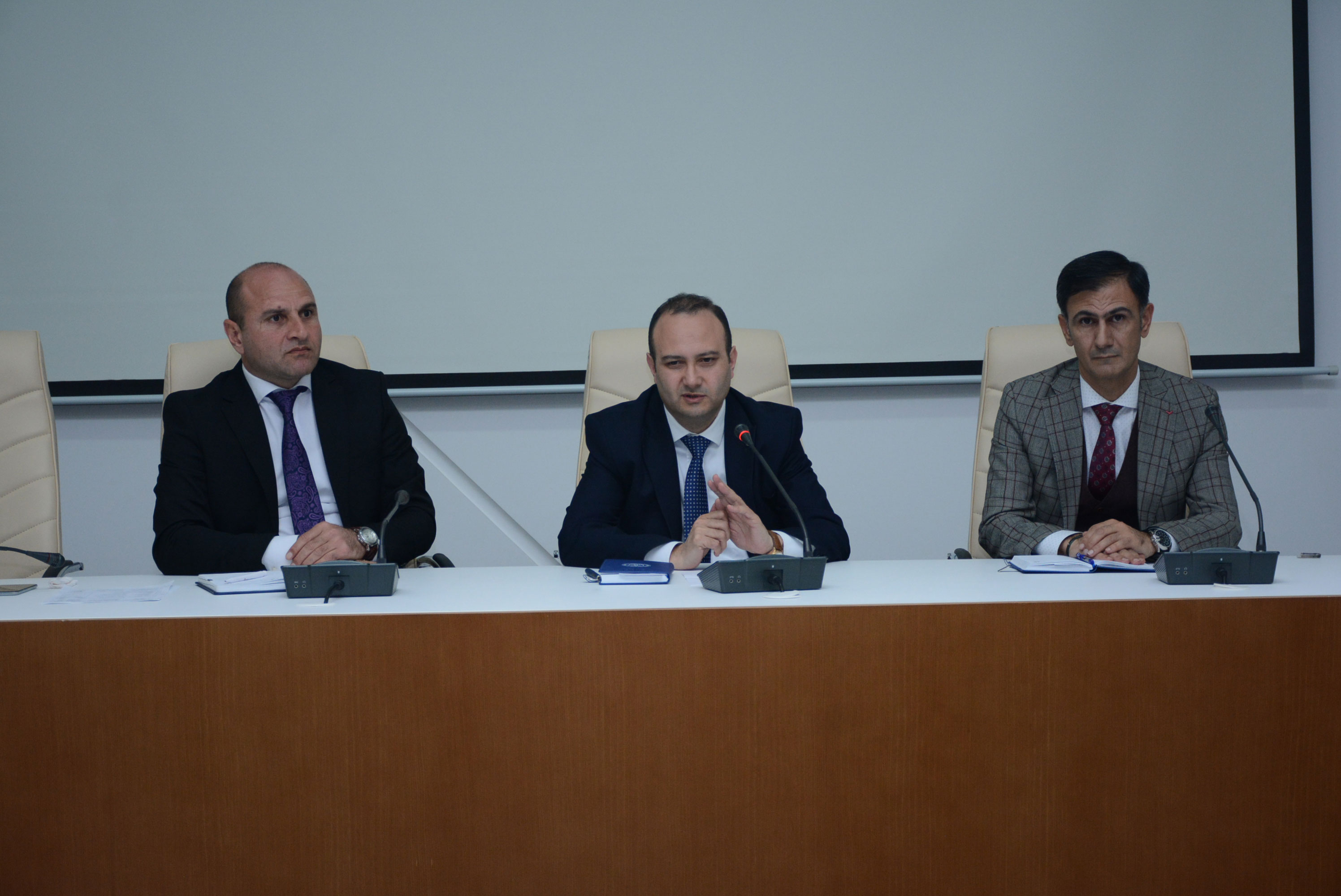 Ali təhsil müəssisəsinin fəaliyyəti müzakirə olunub