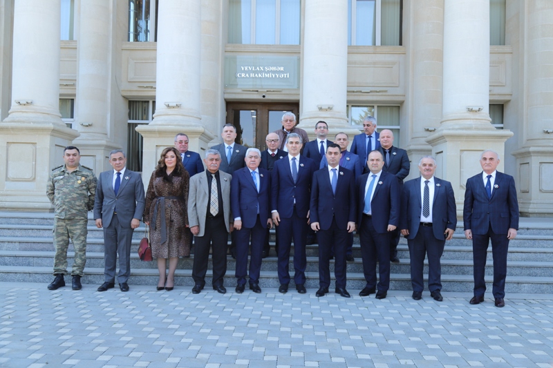 Yevlaxda Heydər Əliyevlə bağlı tədbir keçirildi - FOTOLAR
