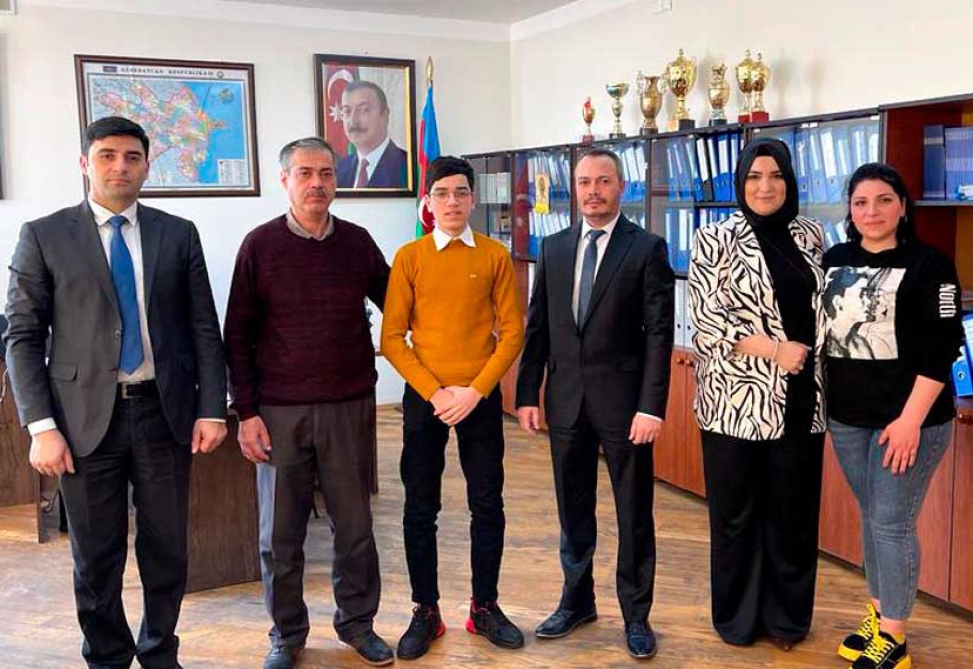 Müəllim olmaq istəyən 4 məktəblinin təhsil haqqı ödənəcək